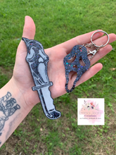 Load image into Gallery viewer, Ghostface Keychain &amp; Fake Knife Bundle
